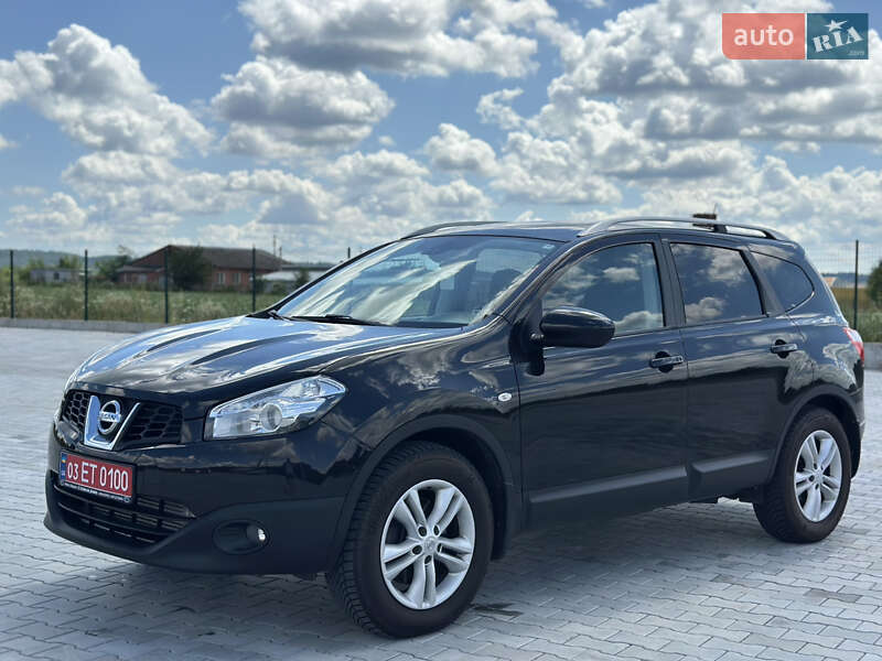 Nissan Qashqai+2 2011