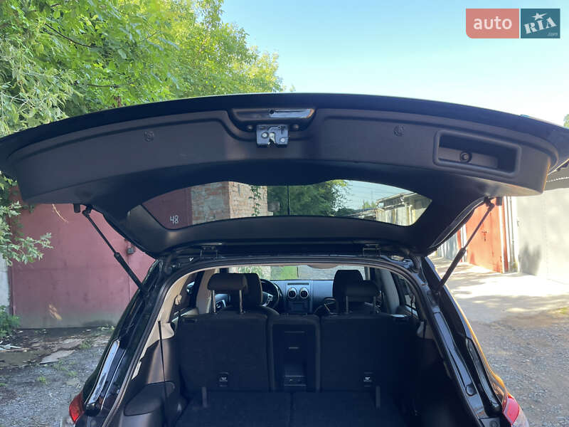 Позашляховик / Кросовер Nissan Qashqai+2 2011 в Рівному