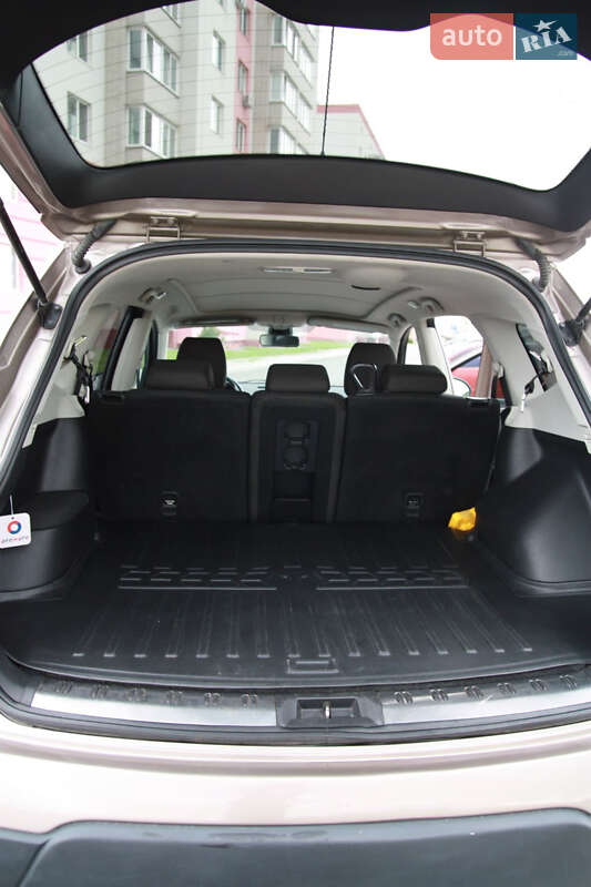 Позашляховик / Кросовер Nissan Qashqai+2 2010 в Вінниці фото 4 Позашляховик / Кросовер Nissan Qashqai+2 2010 в Вінниці