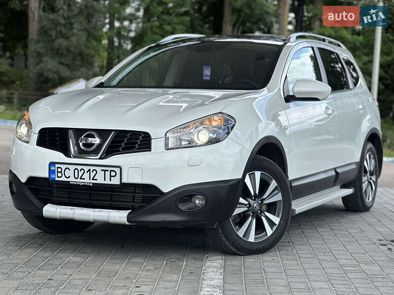Nissan Qashqai+2 2010