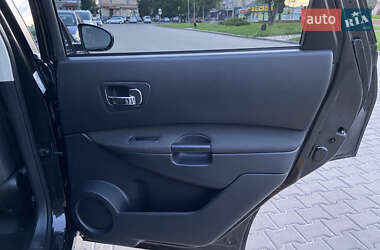 Позашляховик / Кросовер Nissan Qashqai+2 2013 в Києві