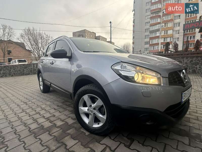 Внедорожник / Кроссовер Nissan Qashqai+2 2013 в Хмельницком