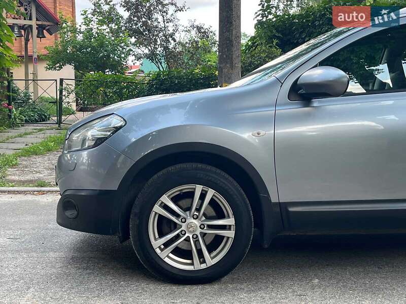 Внедорожник / Кроссовер Nissan Qashqai+2 2010 в Киеве фото 4 Внедорожник / Кроссовер Nissan Qashqai+2 2010 в Киеве