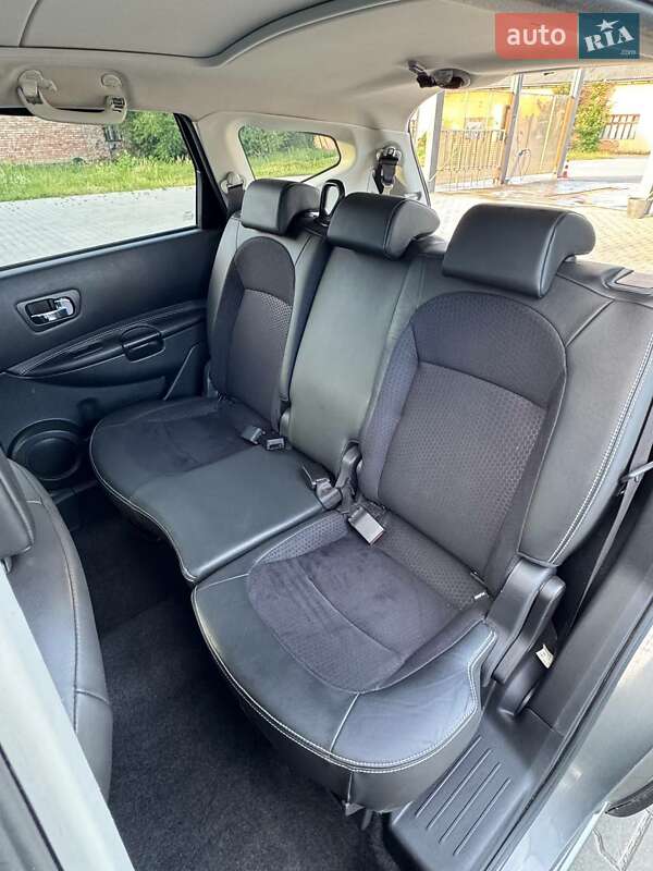 Позашляховик / Кросовер Nissan Qashqai+2 2013 в Косові