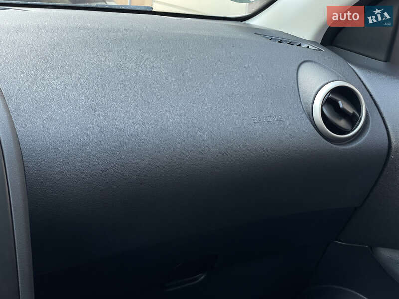 Позашляховик / Кросовер Nissan Qashqai+2 2011 в Бердичеві фото 51 Позашляховик / Кросовер Nissan Qashqai+2 2011 в Бердичеві