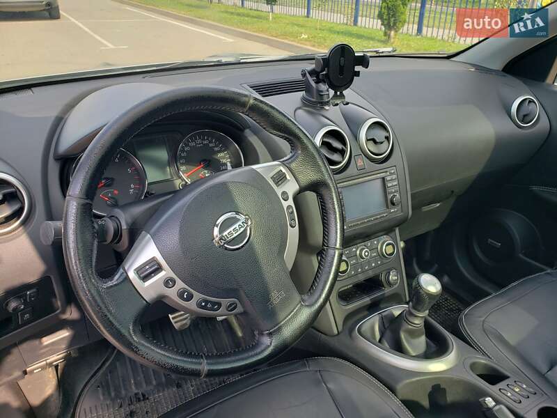 Внедорожник / Кроссовер Nissan Qashqai+2 2010 в Староконстантинове