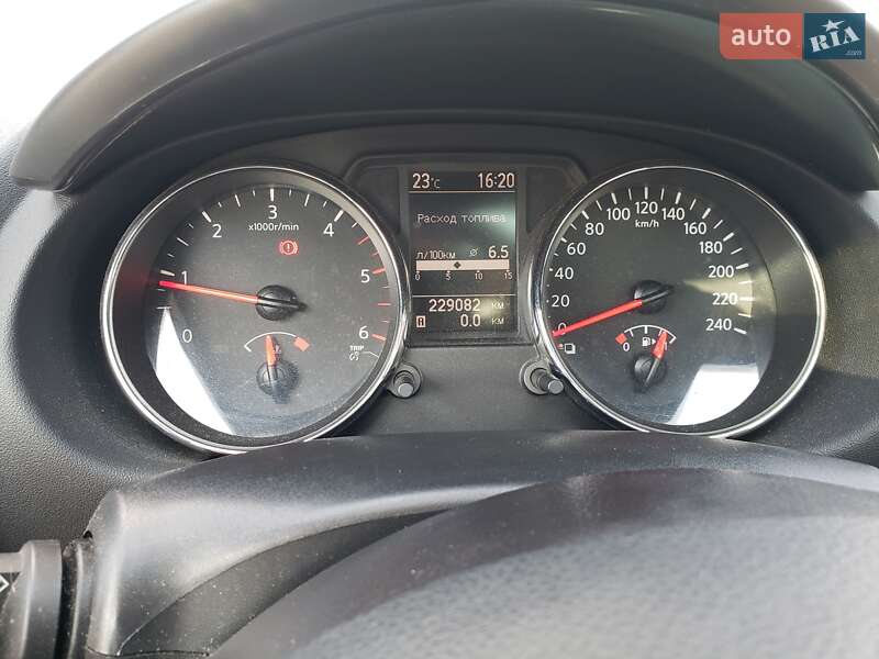 Внедорожник / Кроссовер Nissan Qashqai+2 2010 в Староконстантинове