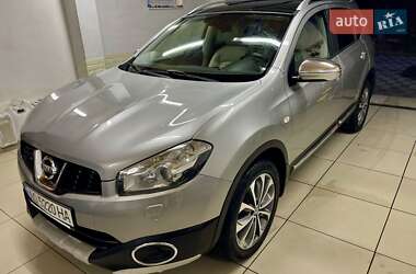 Позашляховик / Кросовер Nissan Qashqai+2 2010 в Мукачевому