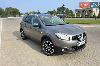 Внедорожник / Кроссовер Nissan Qashqai+2 2012 в Николаеве