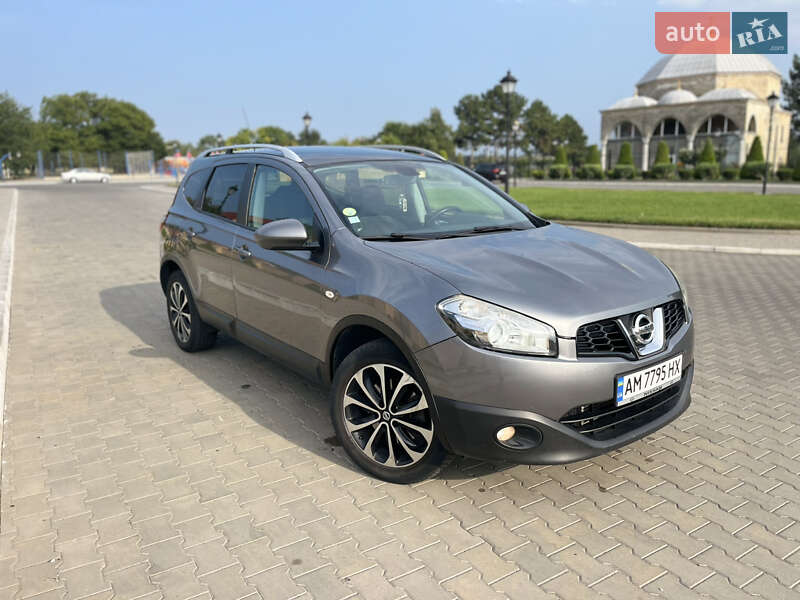 Nissan Qashqai+2 2012