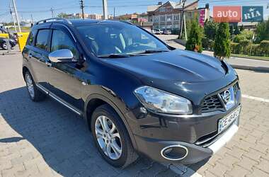 Позашляховик / Кросовер Nissan Qashqai+2 2010 в Чернівцях