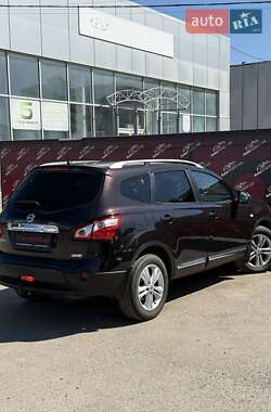 Внедорожник / Кроссовер Nissan Qashqai+2 2011 в 