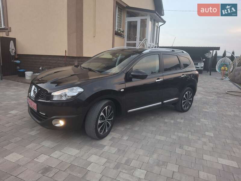 Nissan Qashqai+2 2011