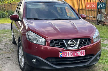 Позашляховик / Кросовер Nissan Qashqai+2 2010 в Львові