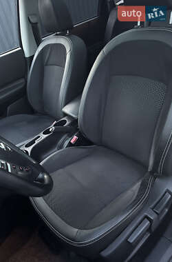 Позашляховик / Кросовер Nissan Qashqai+2 2013 в 