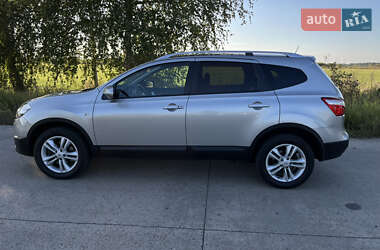 Позашляховик / Кросовер Nissan Qashqai+2 2011 в  фото 13 Позашляховик / Кросовер Nissan Qashqai+2 2011 в
