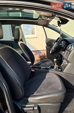 Позашляховик / Кросовер Nissan Qashqai+2 2013 в 