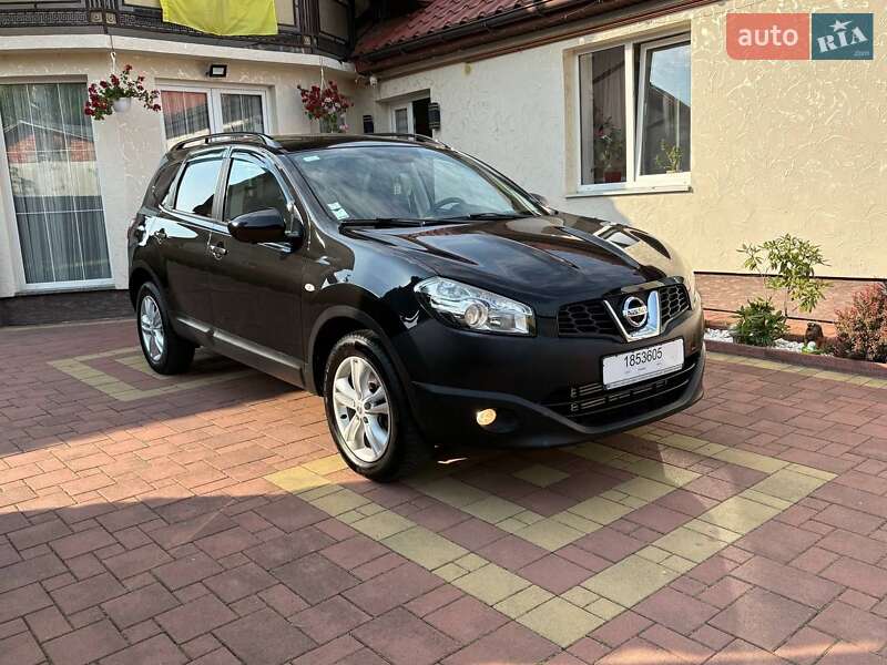 Позашляховик / Кросовер Nissan Qashqai+2 2013 в 