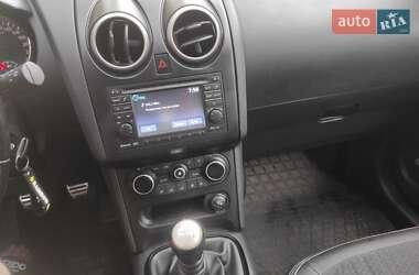 Позашляховик / Кросовер Nissan Qashqai+2 2013 в 