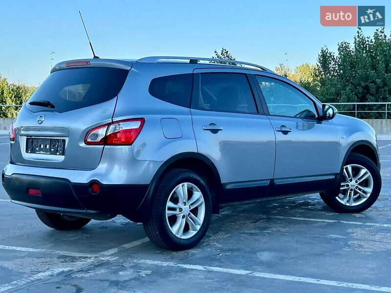 Внедорожник / Кроссовер Nissan Qashqai+2 2012 в Киеве