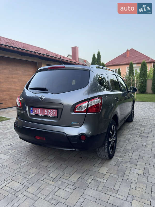 Внедорожник / Кроссовер Nissan Qashqai+2 2012 в Виноградове