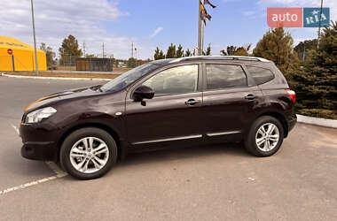Внедорожник / Кроссовер Nissan Qashqai+2 2010 в 