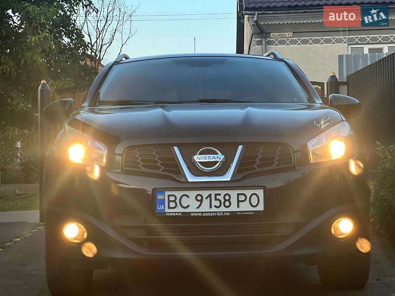 Позашляховик / Кросовер Nissan Qashqai+2 2010 в Ратному