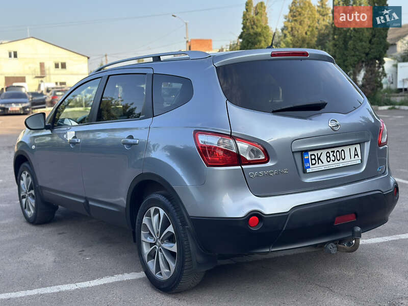 Позашляховик / Кросовер Nissan Qashqai+2 2010 в Дубні