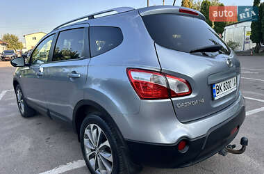 Внедорожник / Кроссовер Nissan Qashqai+2 2010 в 