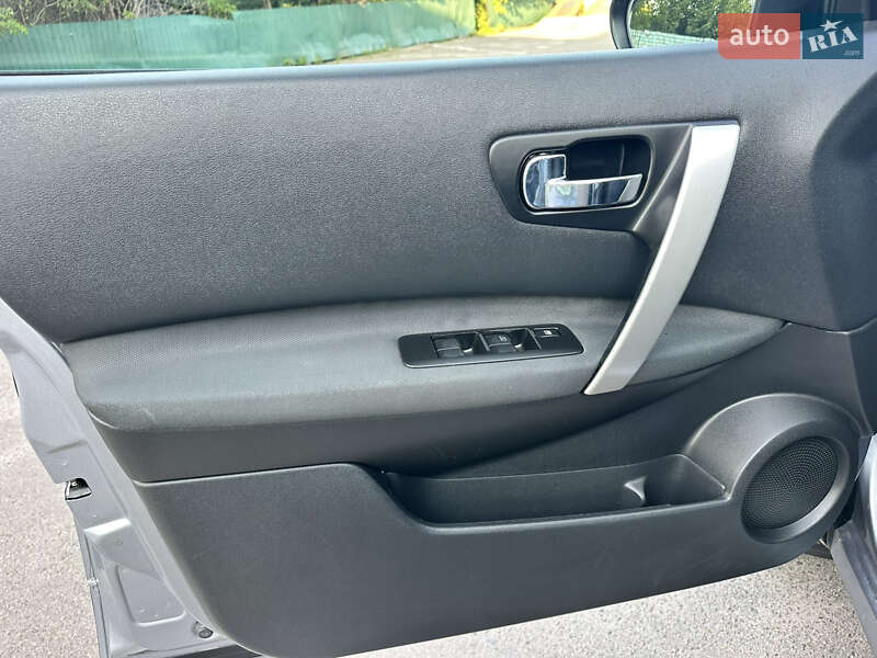 Позашляховик / Кросовер Nissan Qashqai+2 2010 в Дубні