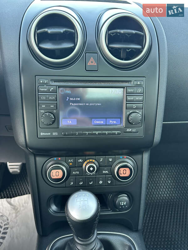 Позашляховик / Кросовер Nissan Qashqai+2 2010 в Дубні