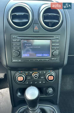 Внедорожник / Кроссовер Nissan Qashqai+2 2010 в 