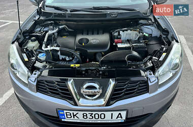 Внедорожник / Кроссовер Nissan Qashqai+2 2010 в 