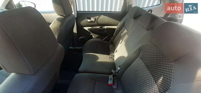 Внедорожник / Кроссовер Nissan Qashqai+2 2009 в Звягеле