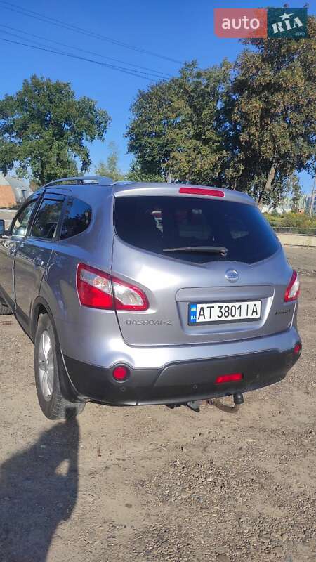 Внедорожник / Кроссовер Nissan Qashqai+2 2012 в Черновцах