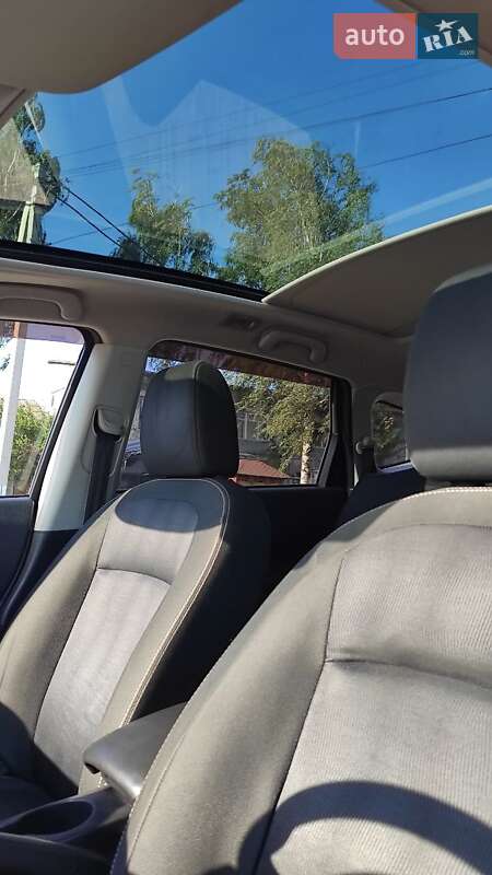 Внедорожник / Кроссовер Nissan Qashqai+2 2012 в Черновцах