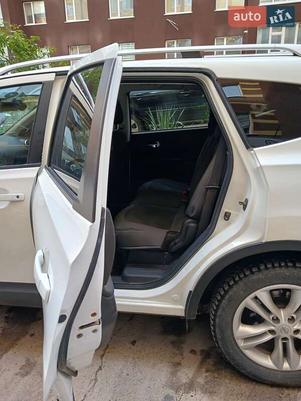 Позашляховик / Кросовер Nissan Qashqai+2 2012 в Хмельницькому