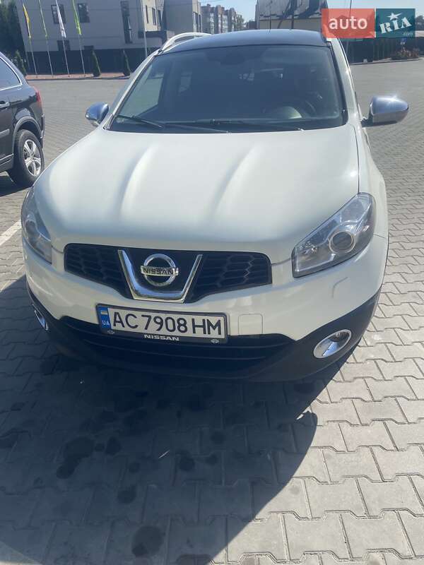 Внедорожник / Кроссовер Nissan Qashqai+2 2011 в 