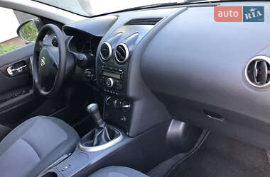 Внедорожник / Кроссовер Nissan Qashqai+2 2009 в 