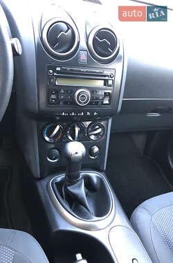 Внедорожник / Кроссовер Nissan Qashqai+2 2009 в 
