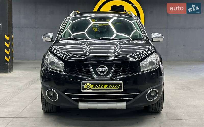 Позашляховик / Кросовер Nissan Qashqai+2 2010 в Чернівцях