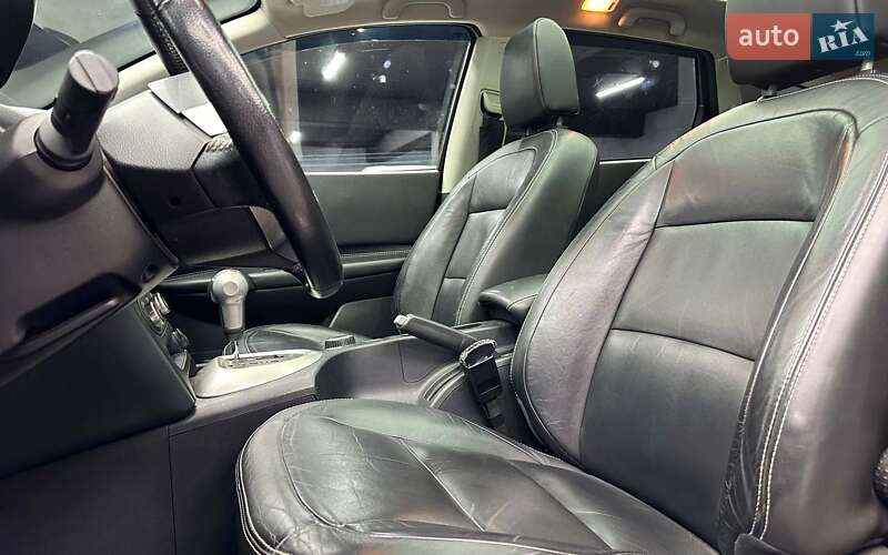 Позашляховик / Кросовер Nissan Qashqai+2 2010 в Чернівцях