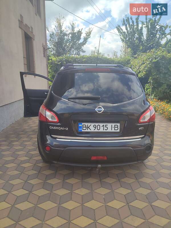 Внедорожник / Кроссовер Nissan Qashqai+2 2012 в Сарнах