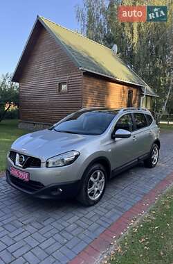 Внедорожник / Кроссовер Nissan Qashqai+2 2011 в 