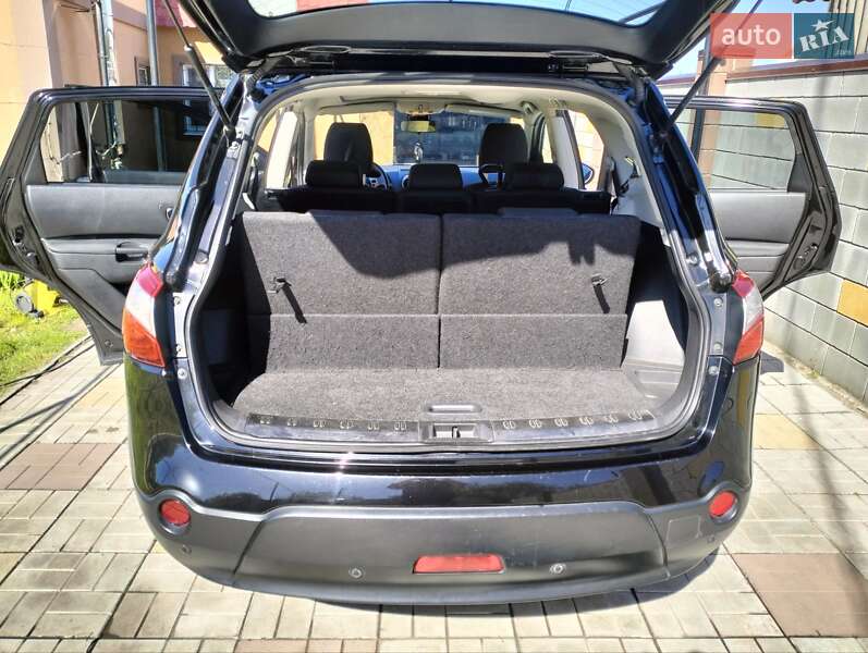 Внедорожник / Кроссовер Nissan Qashqai+2 2010 в Днепре
