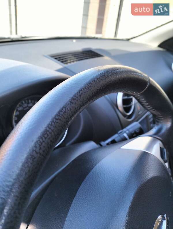 Внедорожник / Кроссовер Nissan Qashqai+2 2010 в Днепре