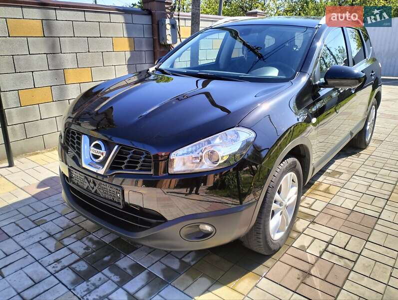 Внедорожник / Кроссовер Nissan Qashqai+2 2010 в Днепре