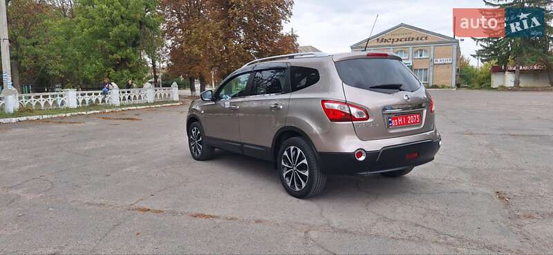 Внедорожник / Кроссовер Nissan Qashqai+2 2011 в Новоархангельске