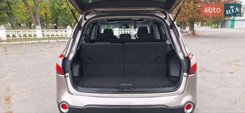 Внедорожник / Кроссовер Nissan Qashqai+2 2011 в Новоархангельске