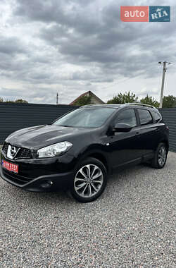 Внедорожник / Кроссовер Nissan Qashqai+2 2010 в Миргороде